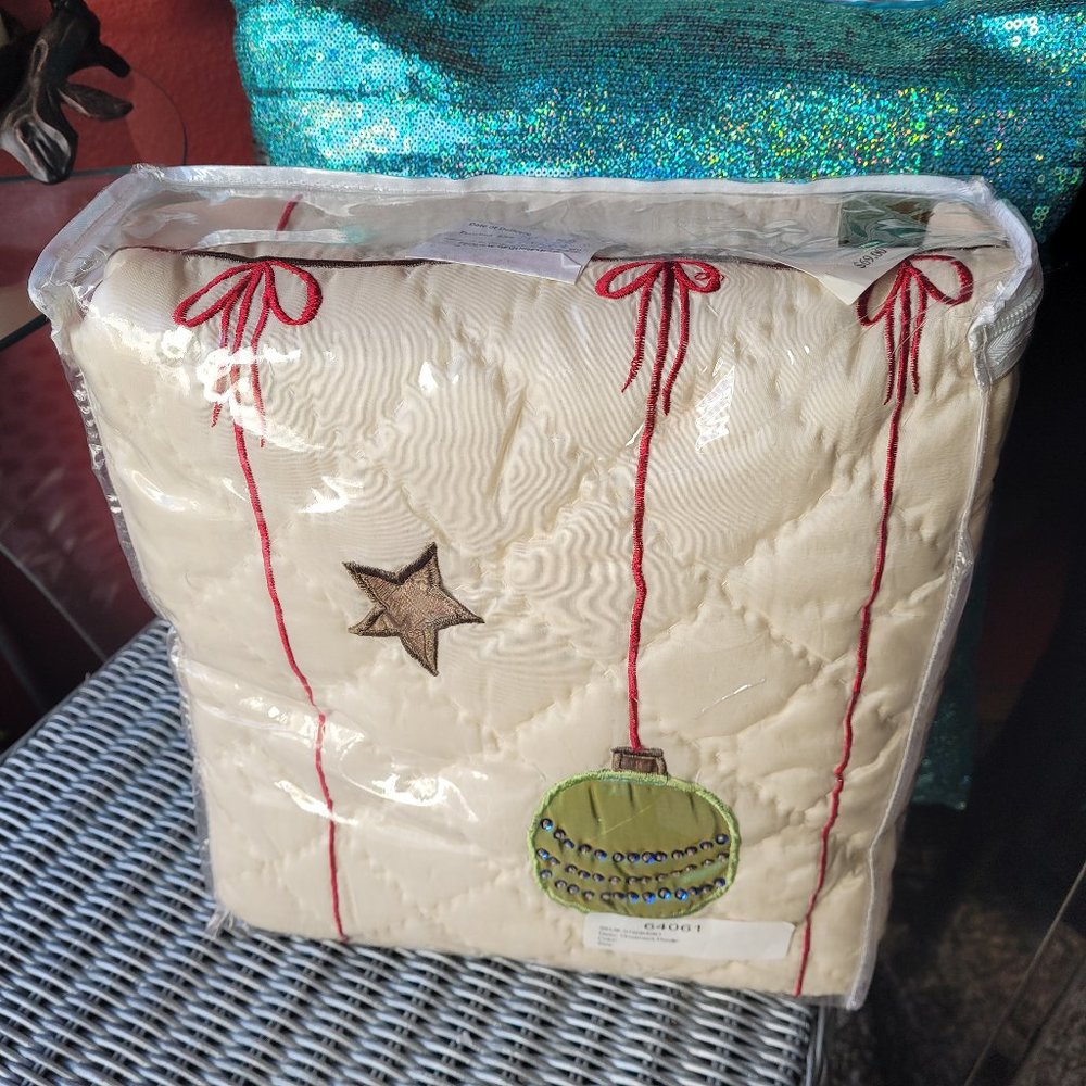 COLDWATER CREEK ~ Christmas ORNAMENT Throw ~ NEW WITH TAGS!